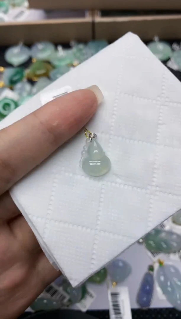 颈饰18K金镶嵌翡翠1111111111