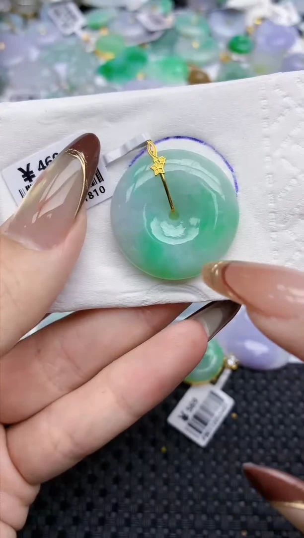 颈饰18K金镶嵌翡翠2   天然翡翠A货  百元以上9米证书费自理