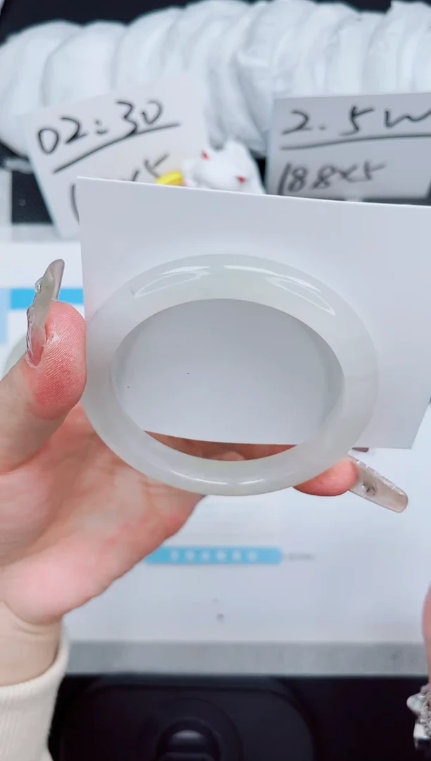 【闪购商品】石英质玉手镯未镶嵌293