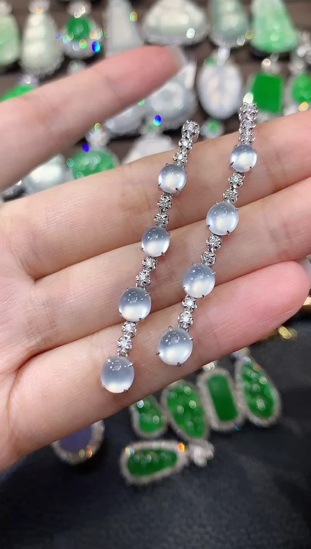 18K金镶嵌翡翠耳饰C76