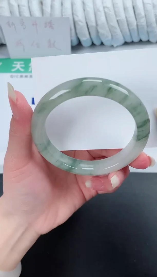 【闪购商品】石英质玉手镯未镶嵌273-60