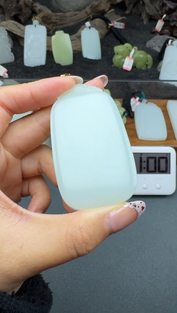 颈饰未镶嵌和田玉3