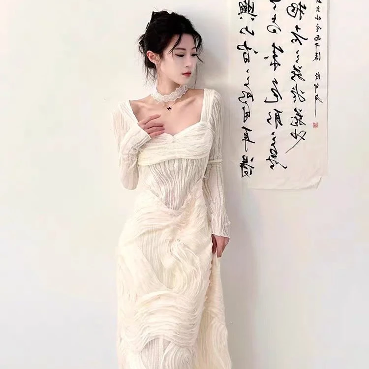 【深圳南油】 法式浪漫白色肌理感拼接设计大方领针织连衣裙