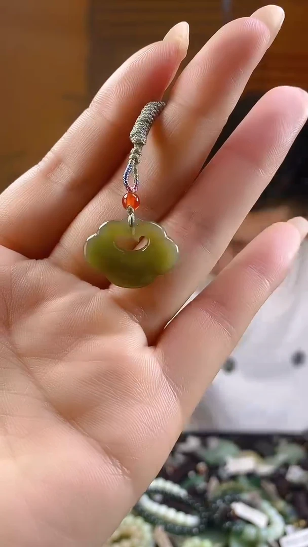 和田玉未镶嵌颈饰多样性发货，拍一发一