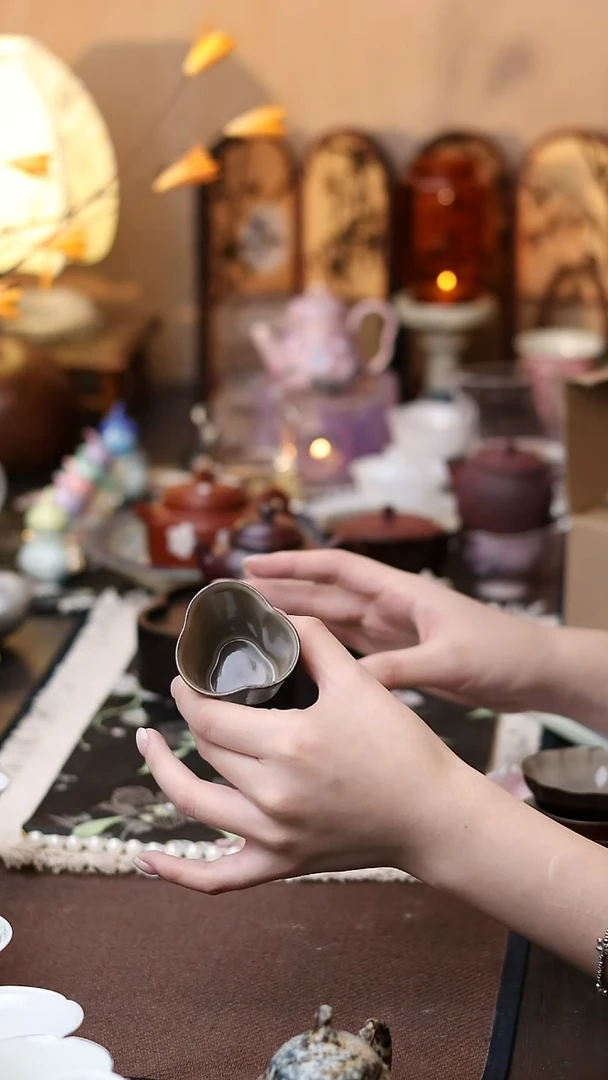 蛮几京都深绯花口杯