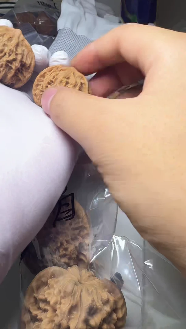 吊坠文玩核桃血灯笼