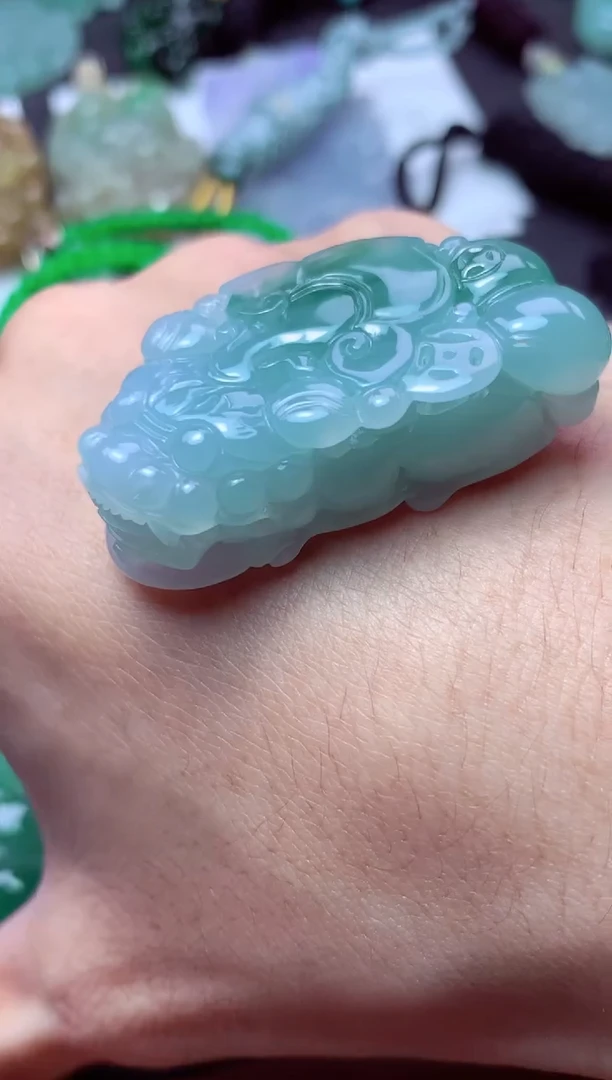 翡翠未镶嵌颈饰天然翡翠A货