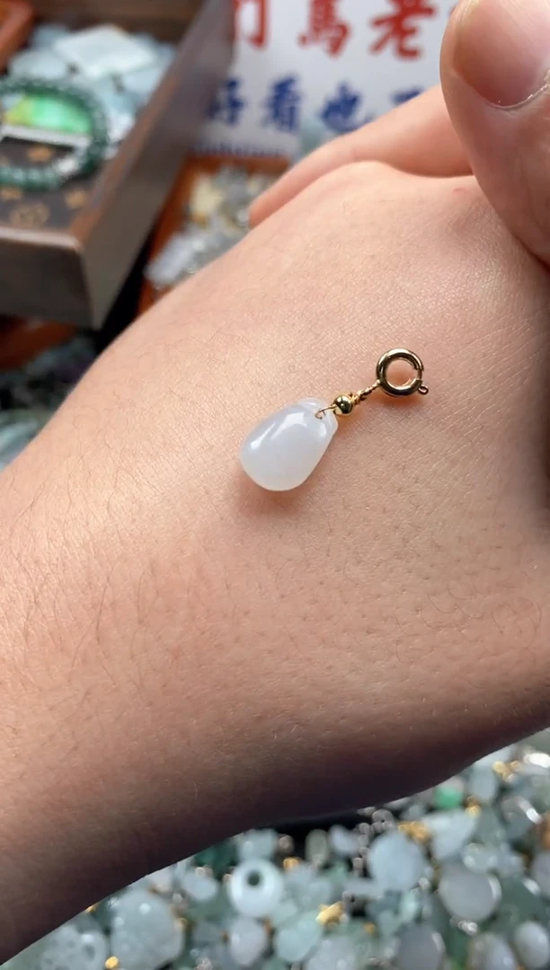 【闪购商品】翡翠颈饰未镶嵌哥哥