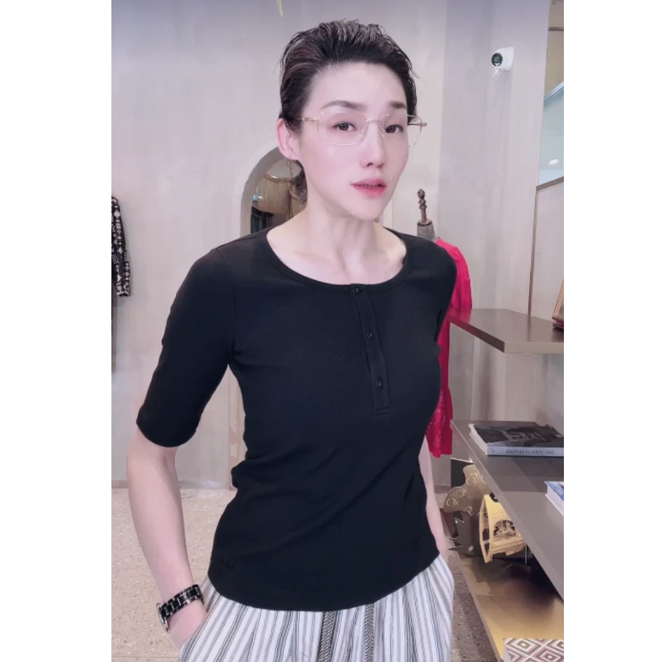 MNFK 出口订单  有刺绣  T恤 TX0107