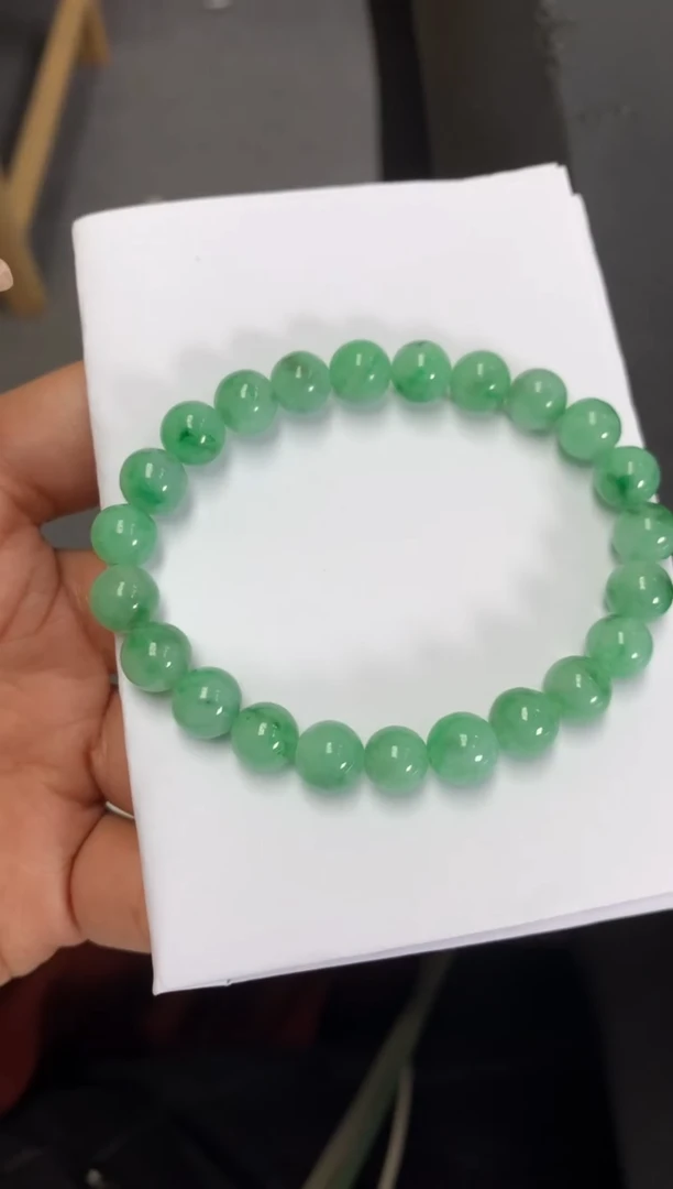 颈饰未镶嵌翡翠净货