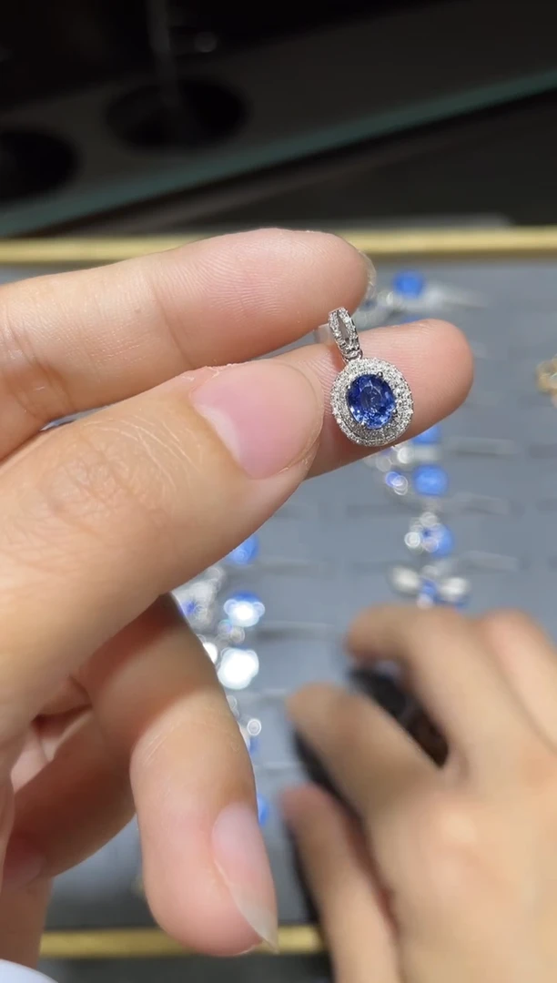 吊坠(不含链)蓝宝石18K金镶嵌1