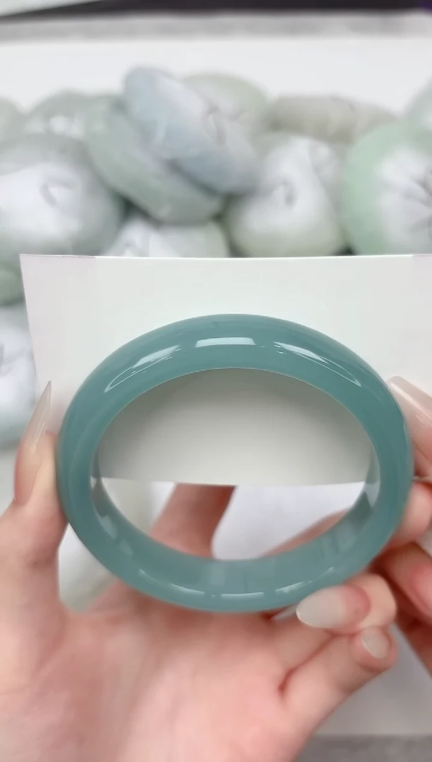 未镶嵌手镯石英质玉228-61.9