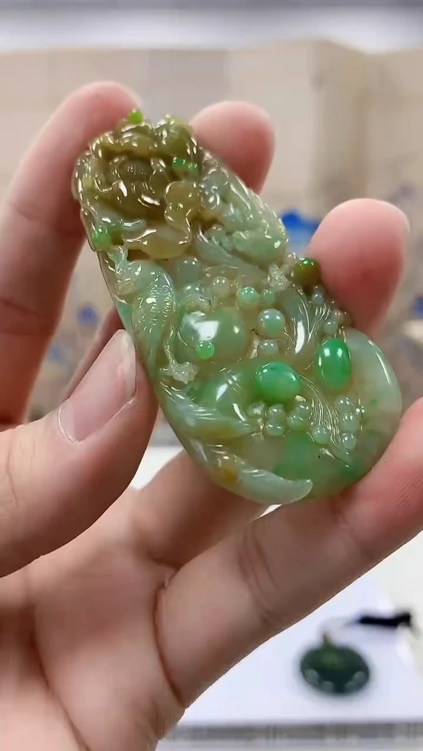 【闪购商品】定制翡翠未镶嵌4917bb-毛货挂件28