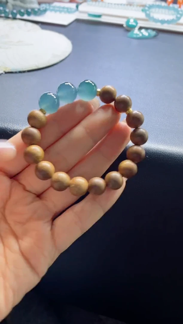 颈饰未镶嵌翡翠泊*0467019001（298*3颗）卡12左右