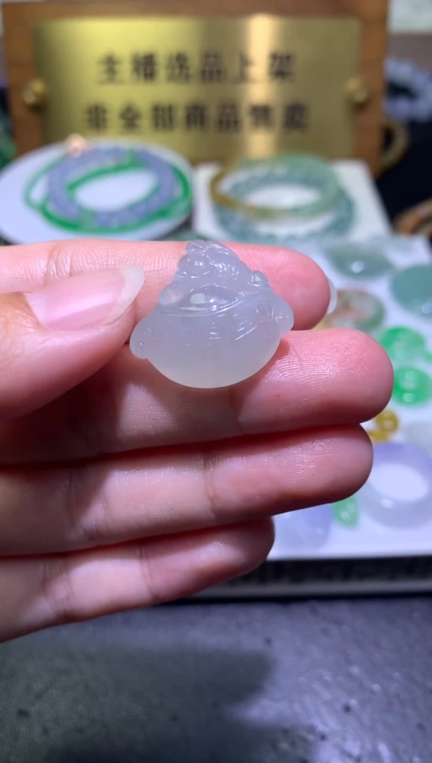 未镶嵌定制翡翠毛货