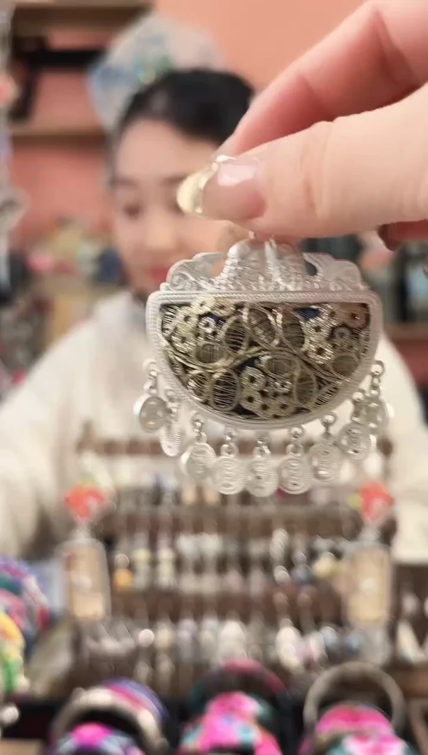 织绣艺枝独绣手工饰品45