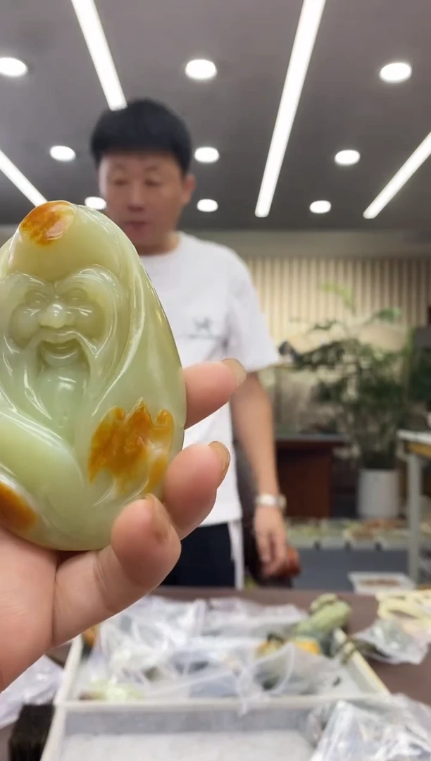 未镶嵌透闪石质玉把件手把