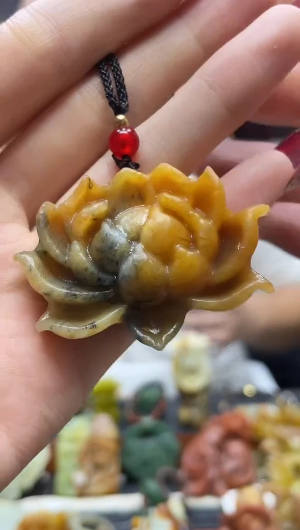 未镶嵌岫玉吊坠·
