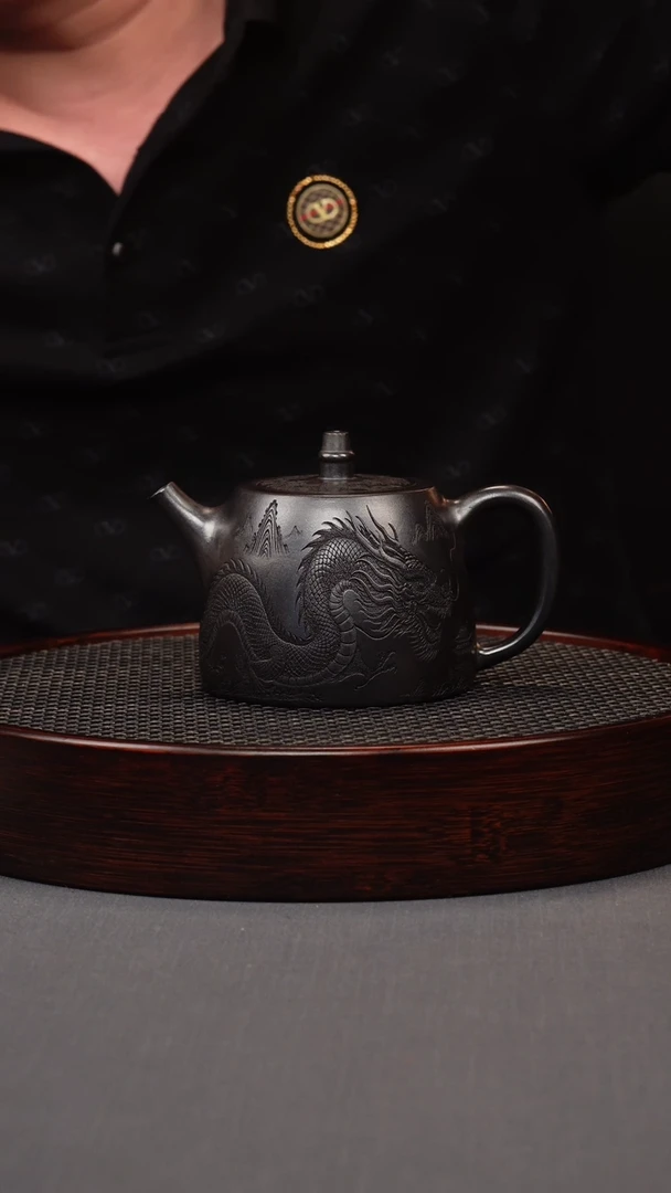 茶壶紫砂古红泥龙纹汉铎