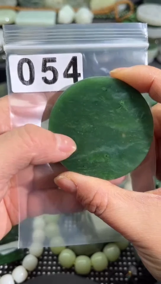 未镶嵌和田玉珠宝半成品镯芯