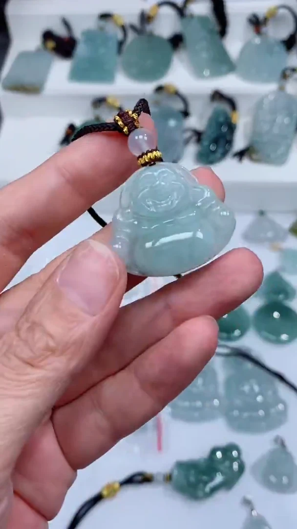 颈饰未镶嵌翡翠吊坠