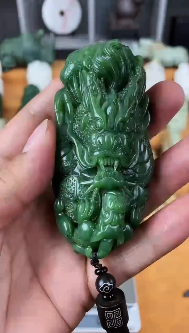 未镶嵌和田玉把件1