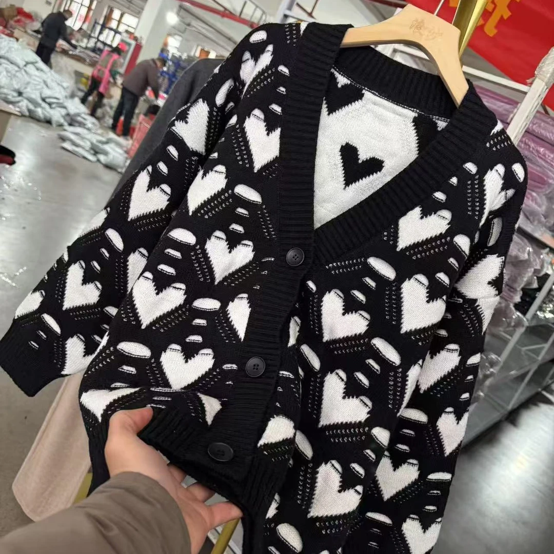 【黑爱心-大开衫】秋季新款时尚百搭减龄大码洋气遮肉针织开衫