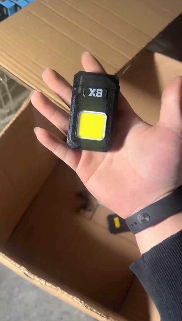 可上飞机可上高铁多功能打火机-超亮侧灯走夜路专用