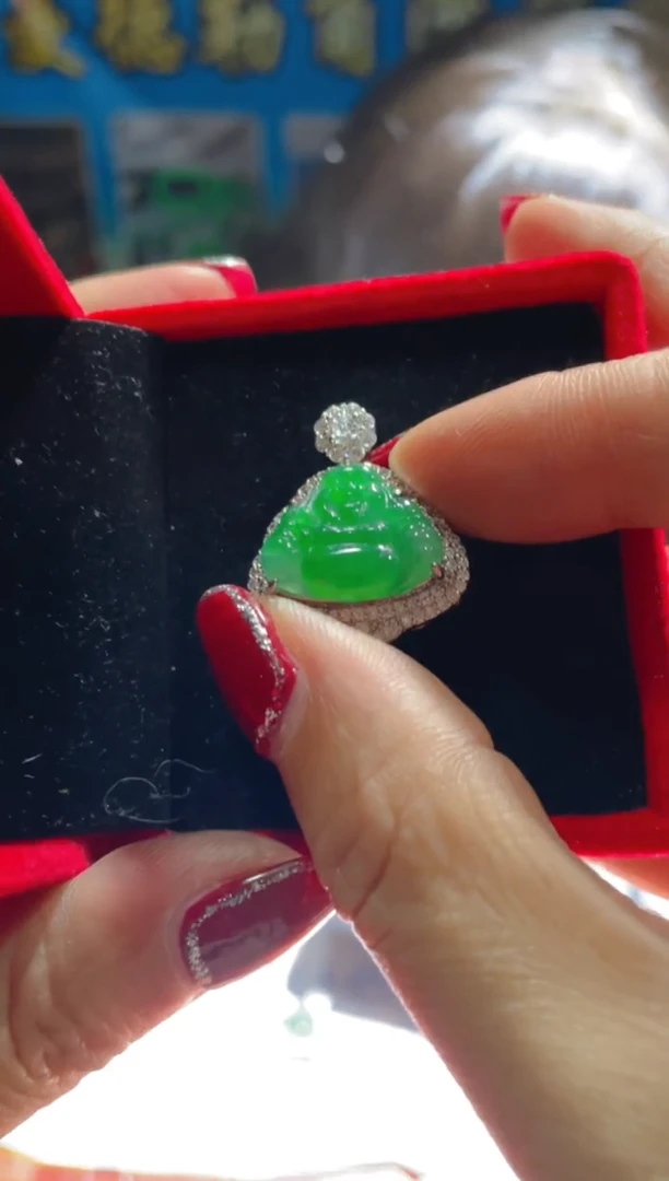 【闪购商品】翡翠颈饰未镶嵌天然A货翡翠 假一赔四