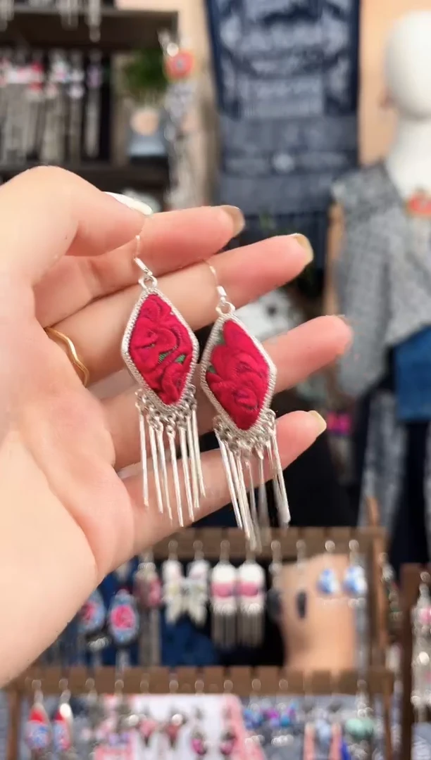 织绣期*民族风非遗老绣饰品300*