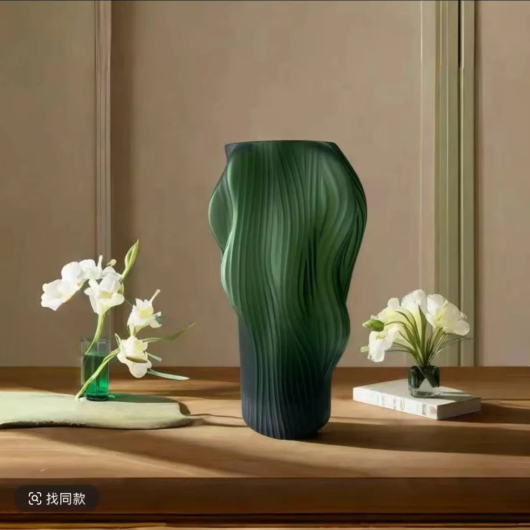 现代简约异形条纹绿色玻璃花瓶器家居客餐厅玄关软装插花软装摆件