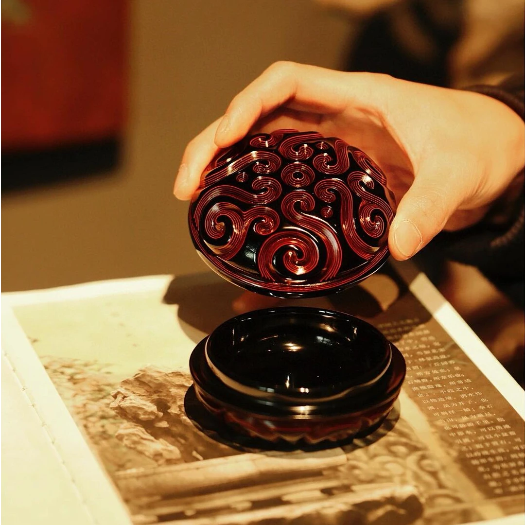 奢侈品中国国家级非遗剔犀如意云纹文盒香粉胭脂盒收藏艺术品