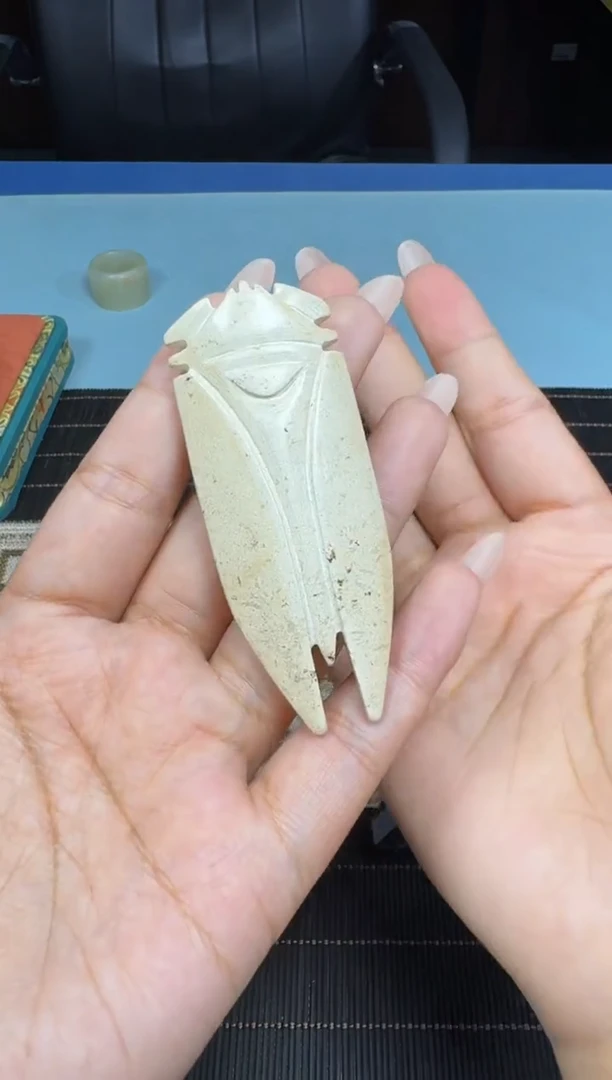 和田玉未镶嵌颈饰1