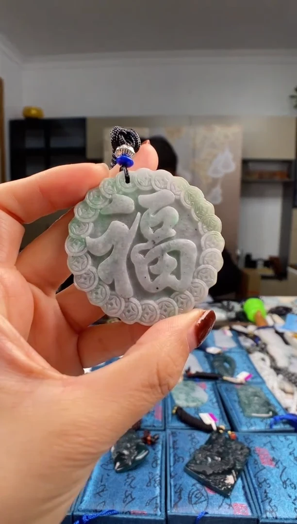 颈饰未镶嵌翡翠多样性发其一