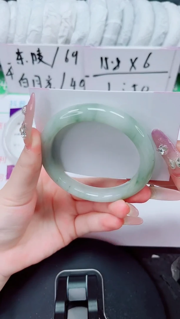 未镶嵌手镯石英质玉55-55/56