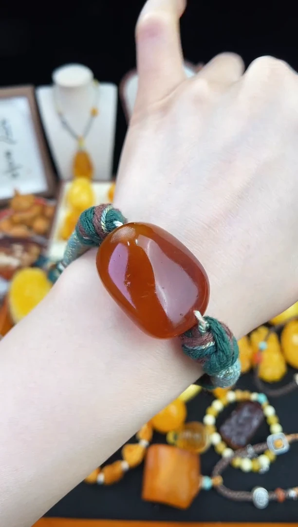 琥珀未镶嵌珠宝奇石柒月