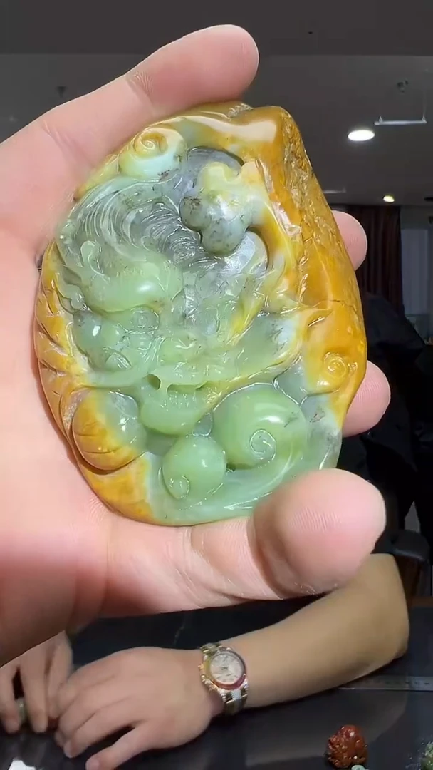 未镶嵌透闪石质玉把件精品龙