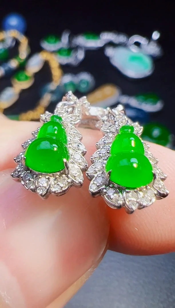 18K金镶嵌翡翠耳饰咪****3翡翠