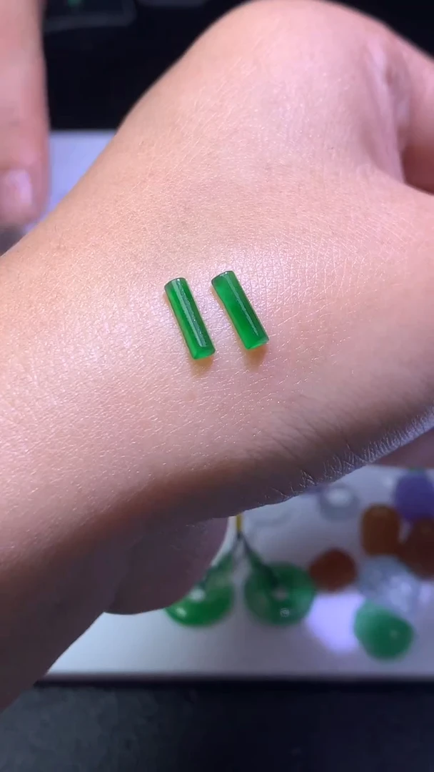 未镶嵌定制翡翠毛货