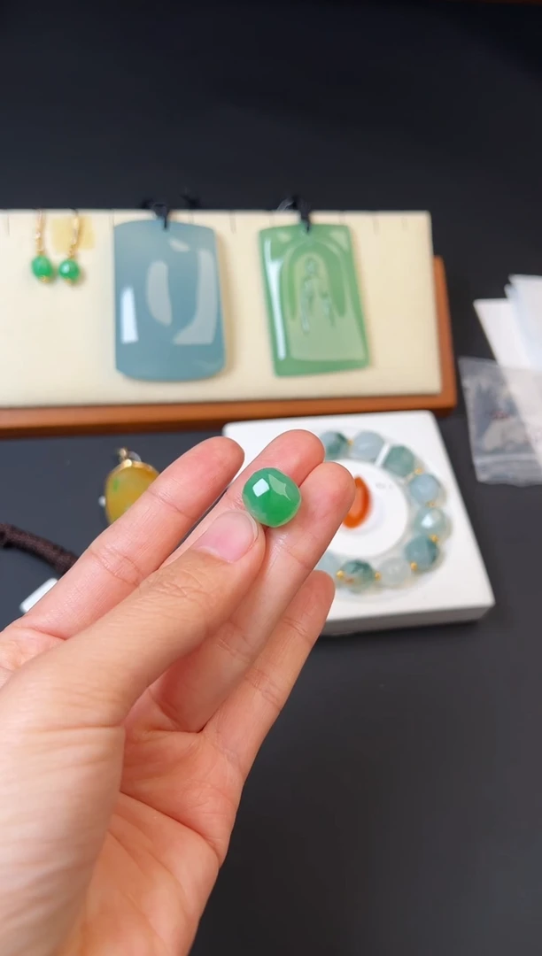 未镶嵌散珠翡翠拾光珠