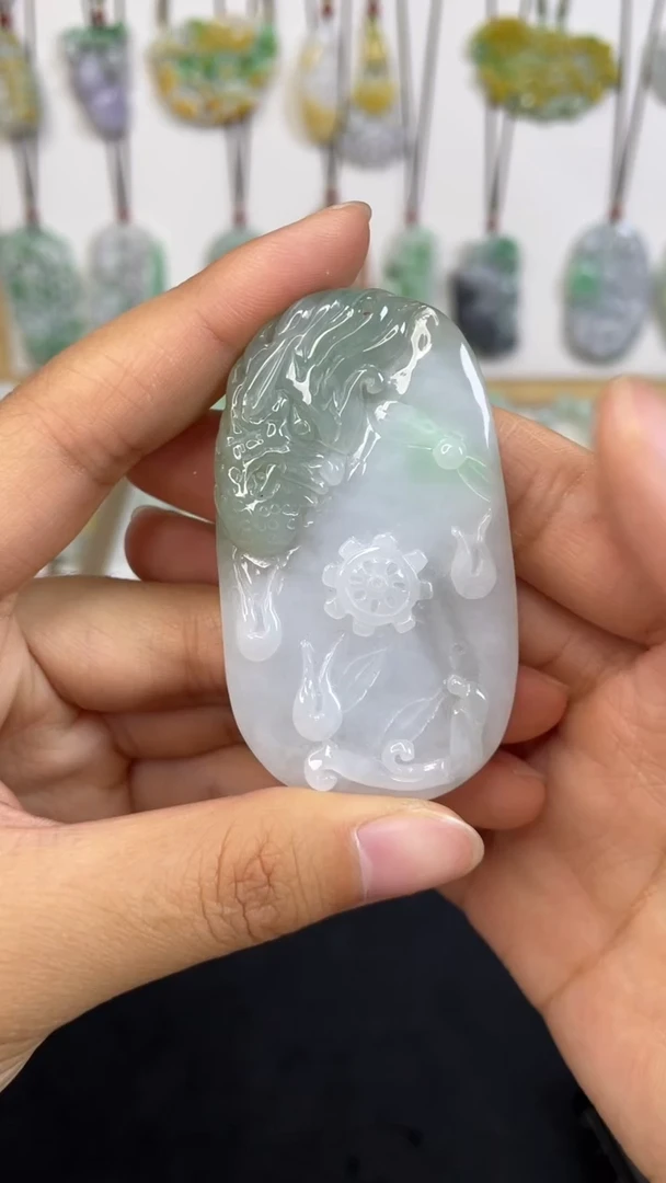 颈饰未镶嵌翡翠1