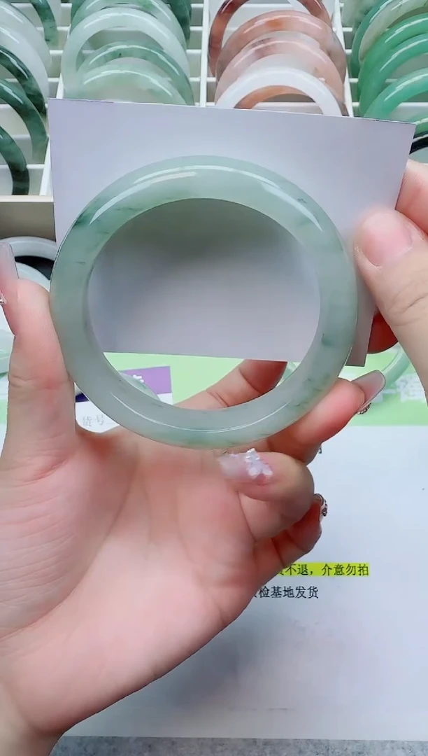 【闪购商品】石英质玉手镯未镶嵌66/63-64圈