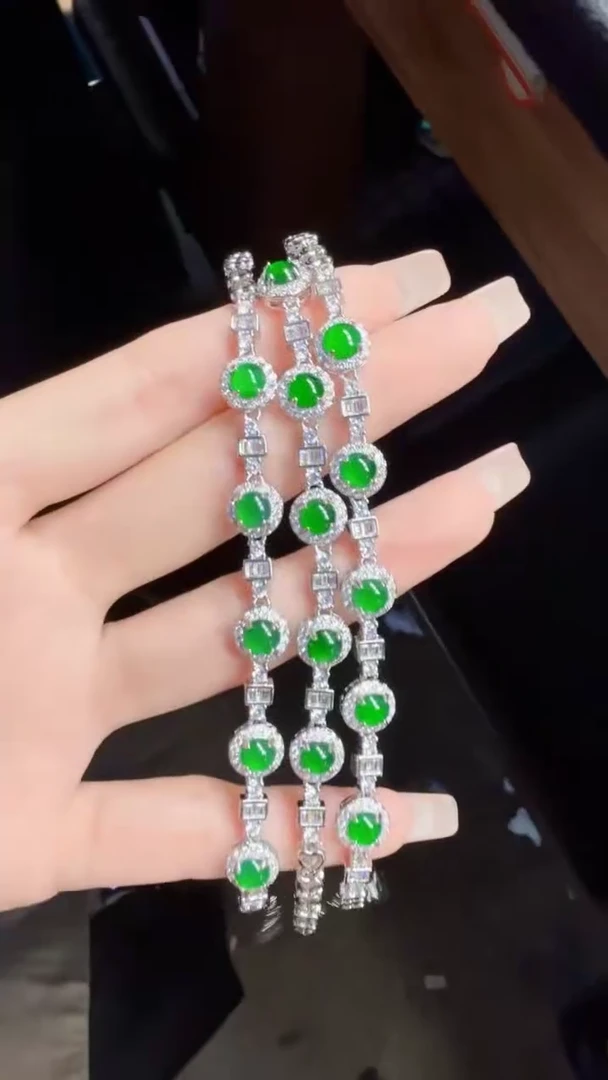 未镶嵌定制翡翠翡翠A货有轻微色差属于正常现象，手链多样性发货1