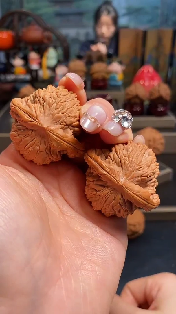 【闪购商品】文玩核桃吊坠K196麦虎43