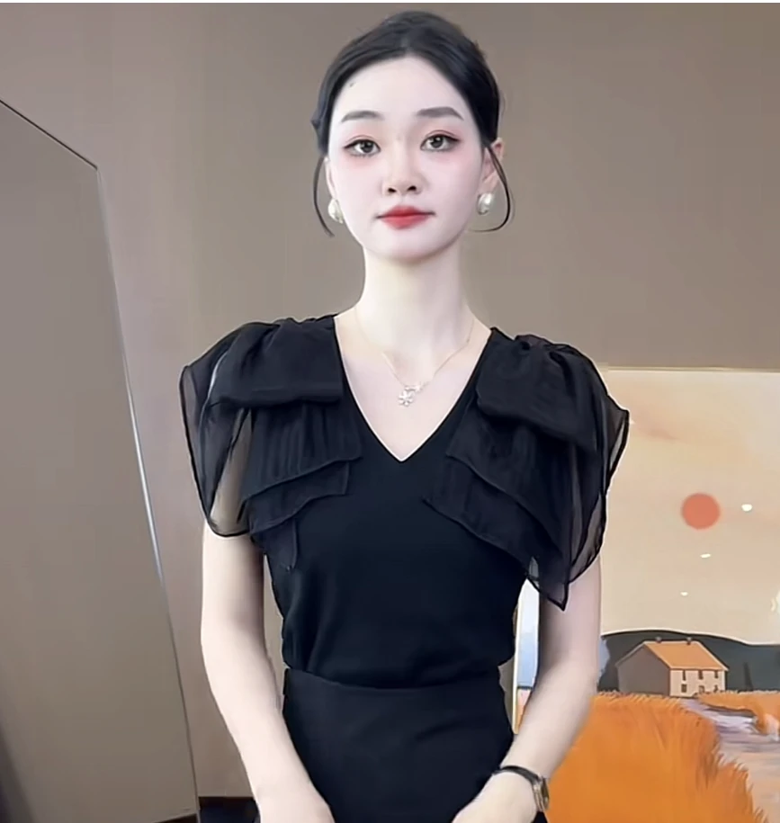 华姐定制--[H5400]轻奢风小众不撞款减龄V领网纱拼接显瘦别致T恤