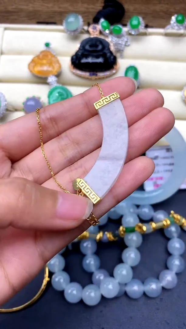 【闪购商品】翡翠颈饰18K金镶嵌270-中国好珍宝