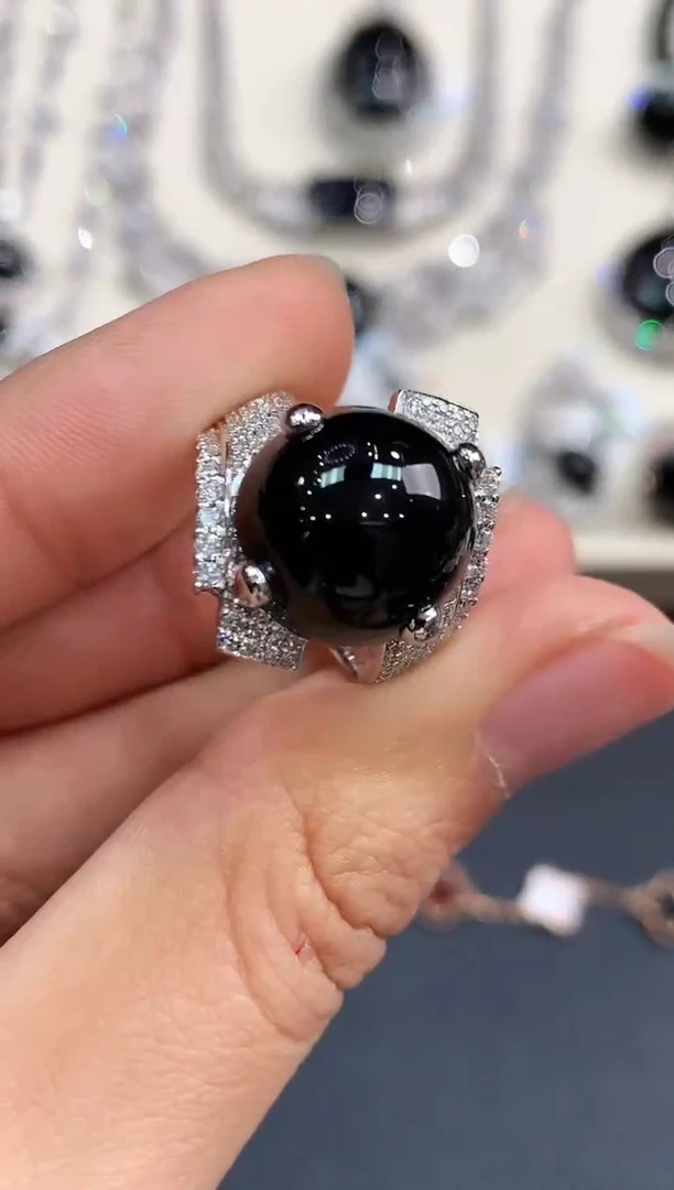 【闪购商品】翡翠戒指18K金镶嵌  D79