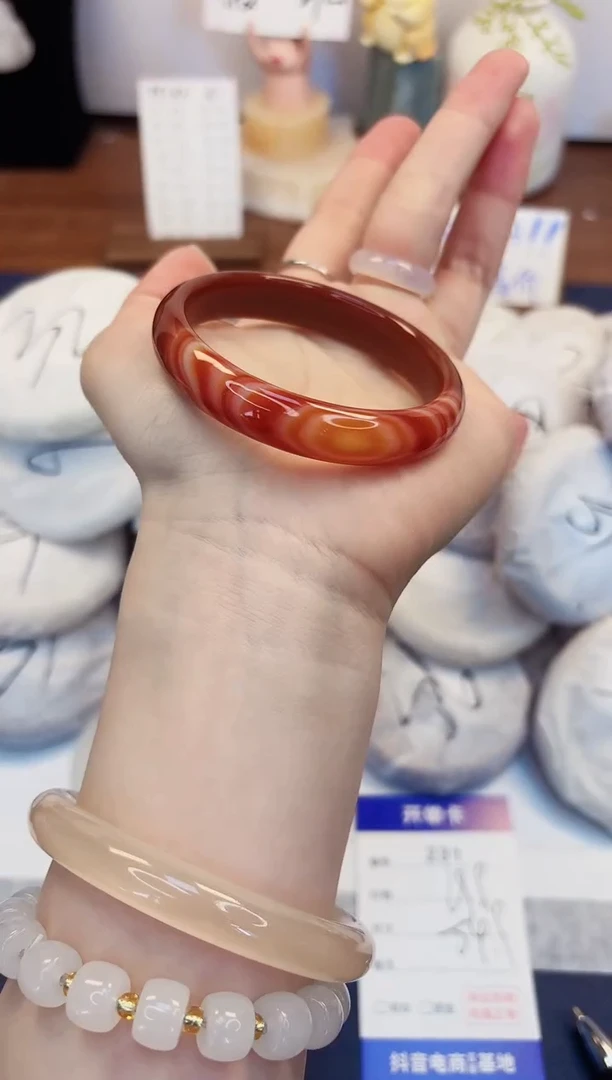 【闪购商品】石英质玉手镯未镶嵌231-玛瑙-圈口54