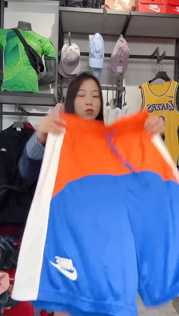 1557     编码 瑕疵款直播间过款为准 尺码 L