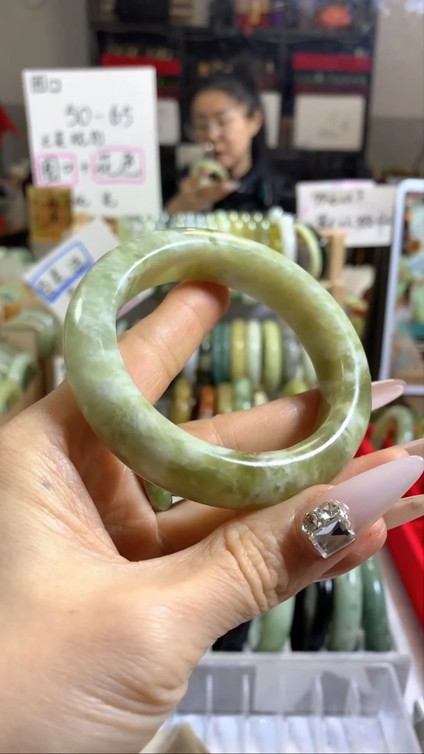 未镶嵌岫玉手镯6 56+